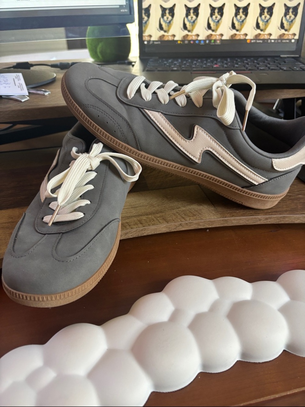 Women's Gray Casual Sneakers with Cream Accent